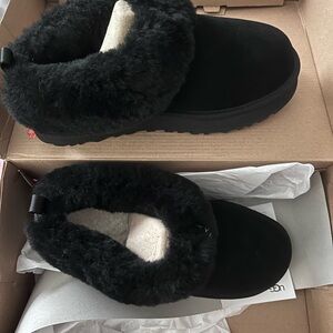 UGG Black Fur-Lined Footwear size 5 big kids for women adult size 7.